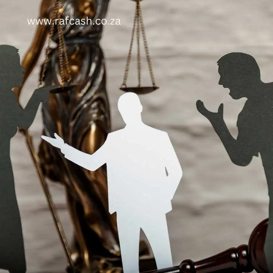 Silhouettes of individuals arguing with a neutral mediator figure in front of a justice scale and Themis statue